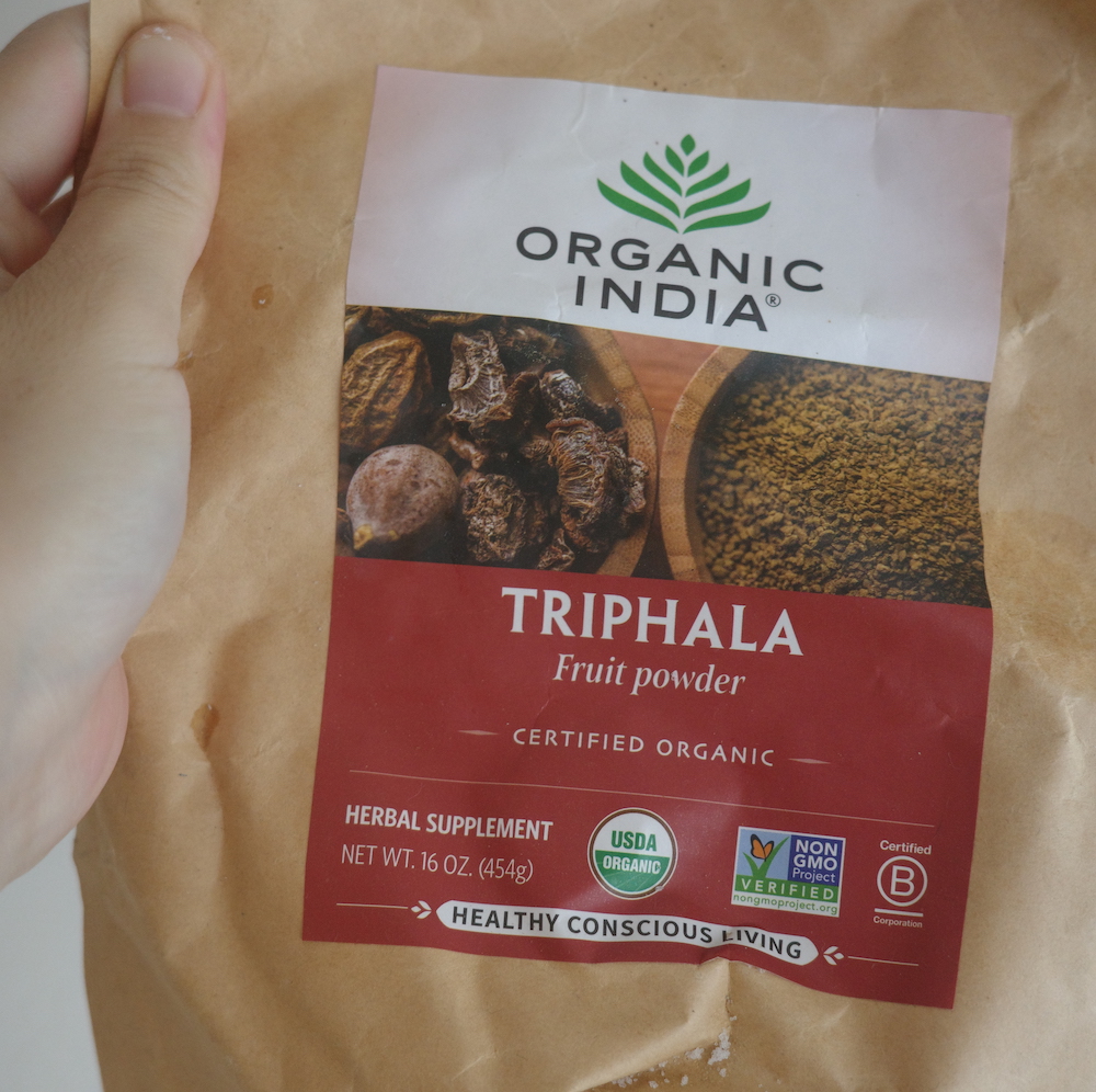 夏の眼の疲れにやさしいケア｜トリファラのアイパックの作り方