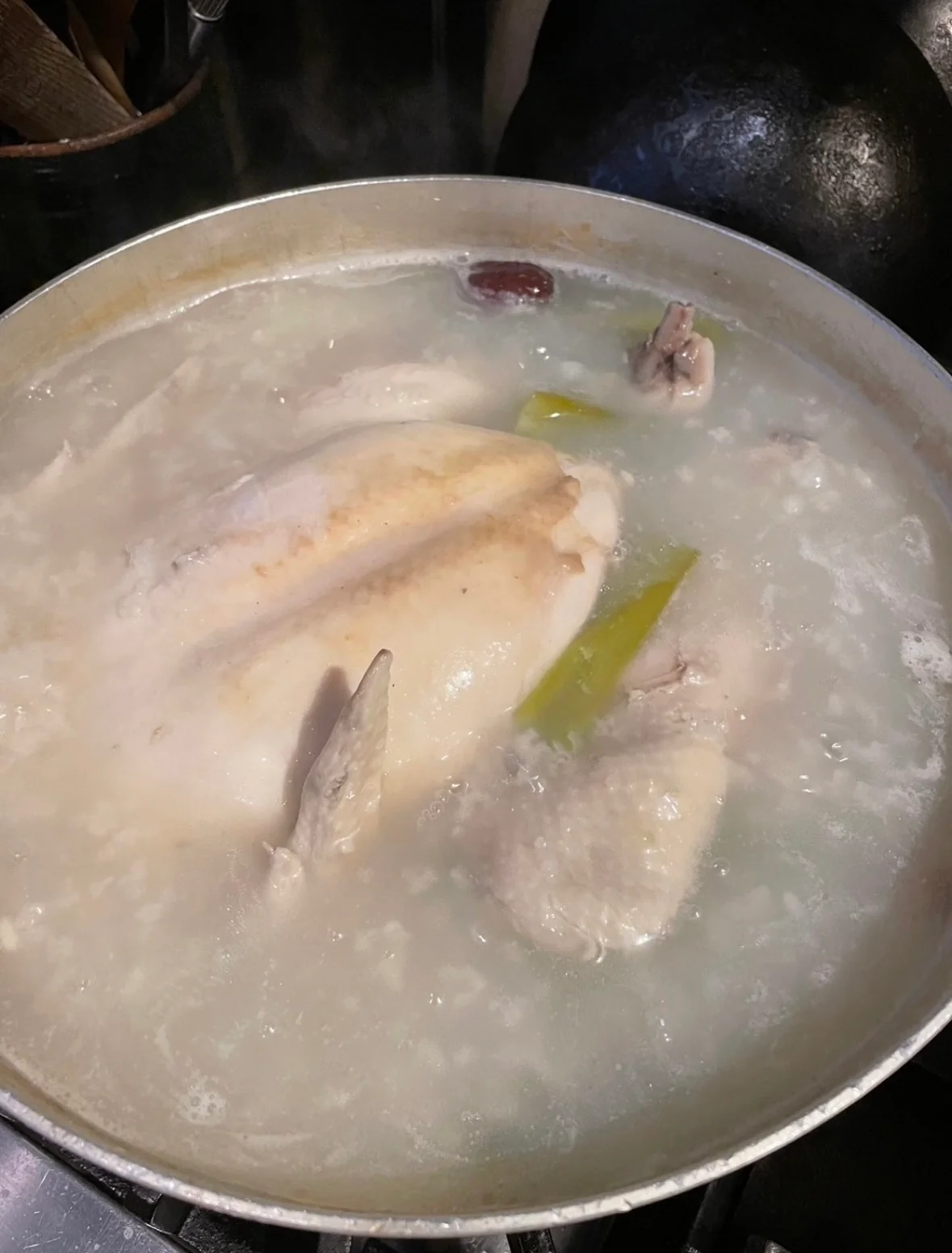 あなたに合うのはどっち？アーユルヴェーダと薬膳の違いを解説