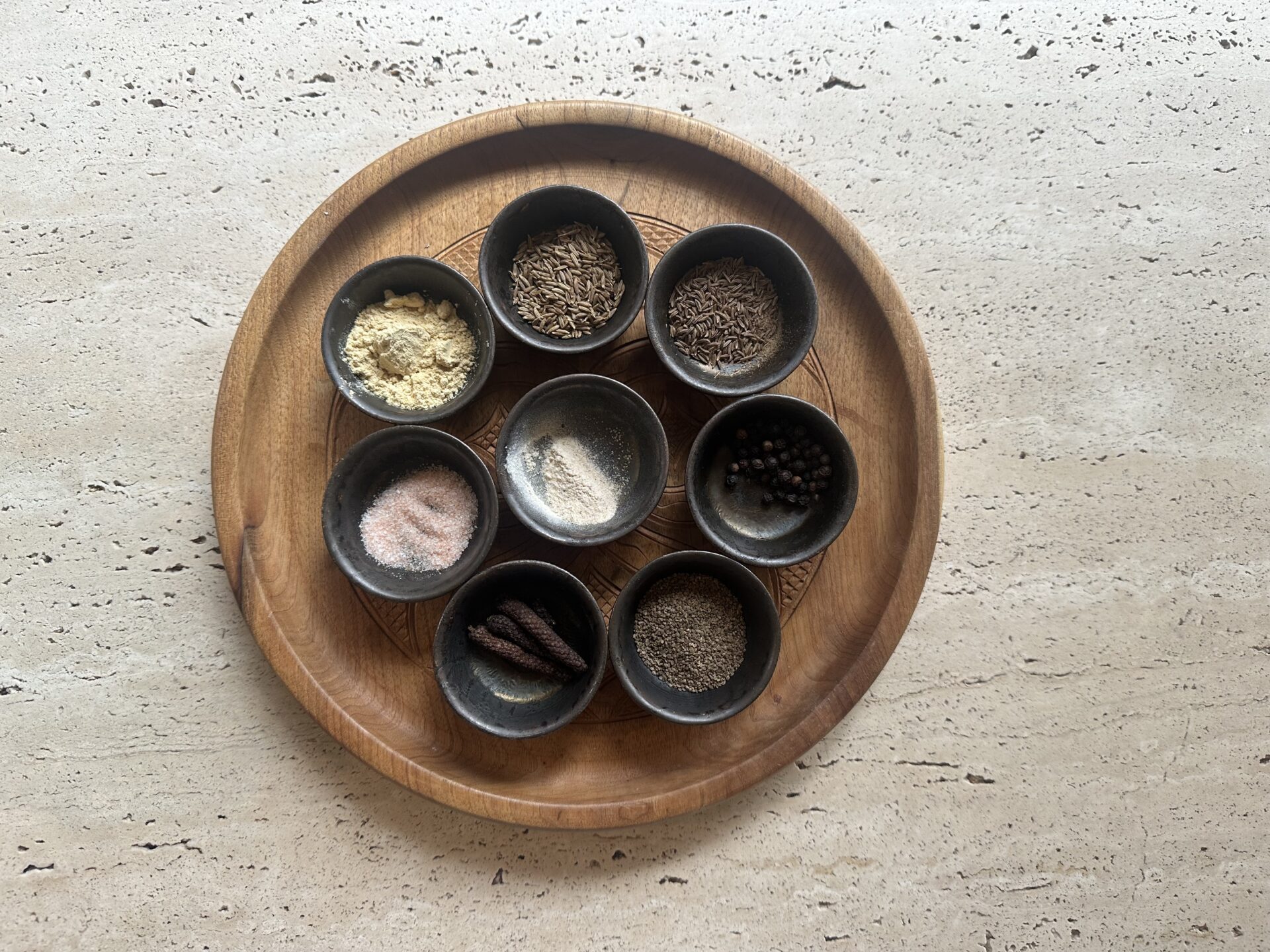 便秘＆ガスにアプローチ！食欲サポート「ヒングアシュタカチュルナ」のレシピ