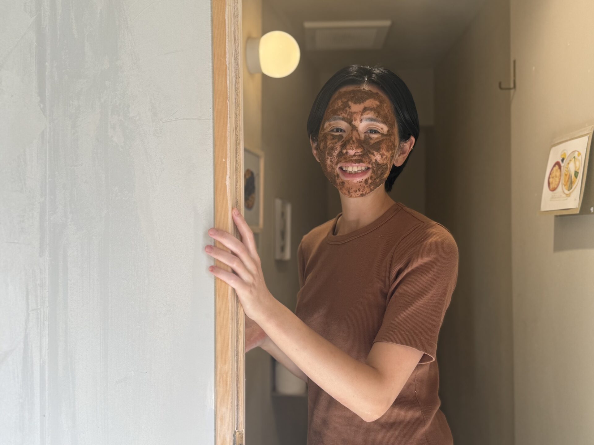 トリファラパウダーで作るさっぱりフェイスパック｜肌のざらつき・くすみ対策